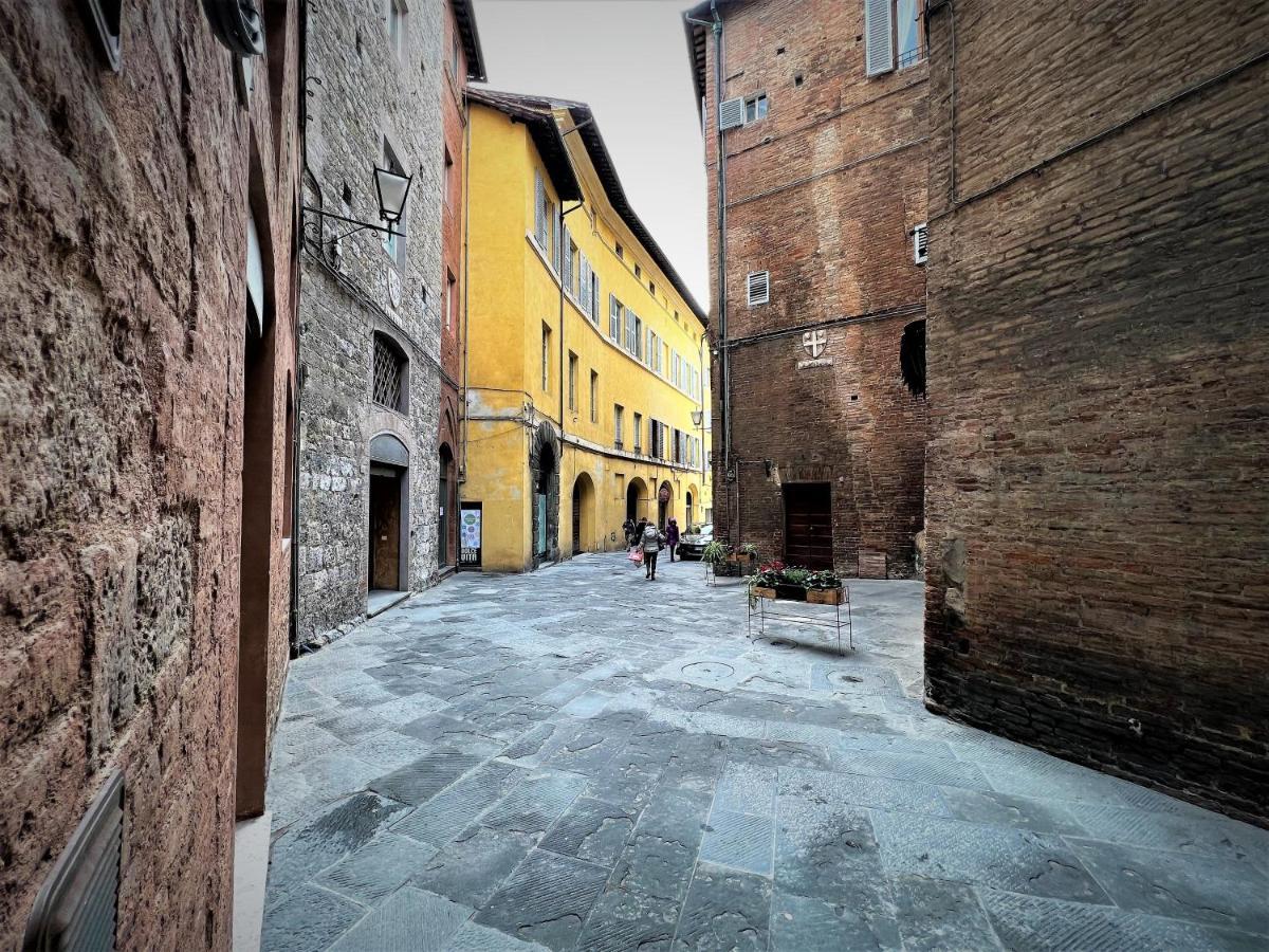 Kami-Central Beautiful Apartment Over The Roofs Siena Exterior foto